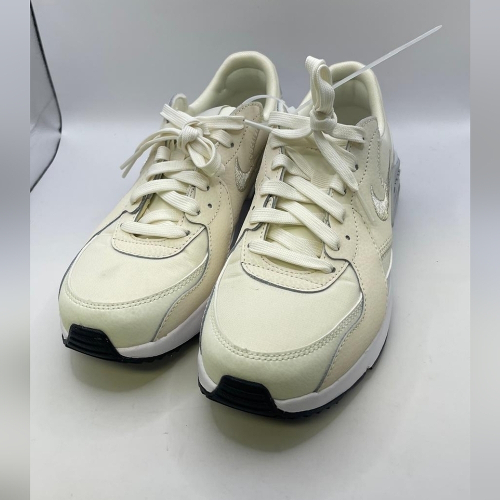 Brand New Nike Air Max Excee Women's Athletic Running Sneakers Size 7.5 - Picture 3 of 6
